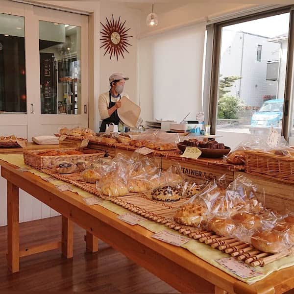 いくの製パンの店内風景