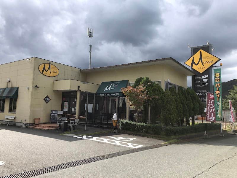 マルシェの店内風景