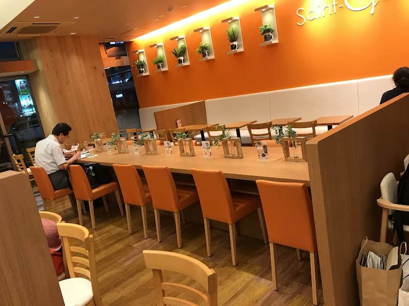 サンジェルマン 稲毛店の店内風景