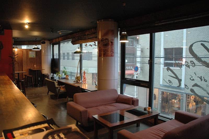 デザインウェアズカフェの店内風景