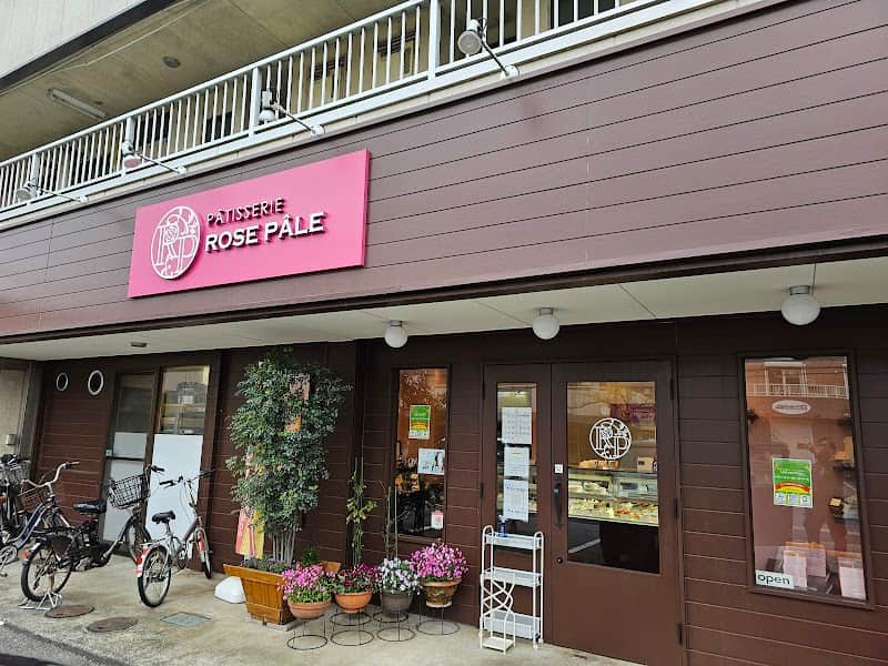 パティスリーローズパールの店内風景