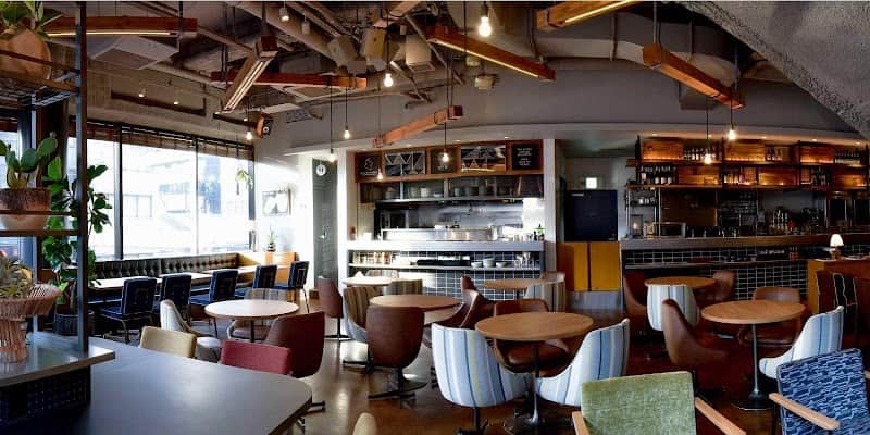WIRED CAFE 梅田NU chayamachi店の店内風景