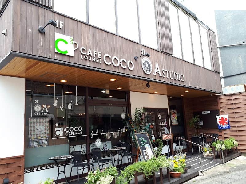 カフェ ラウンジ ココの店内風景