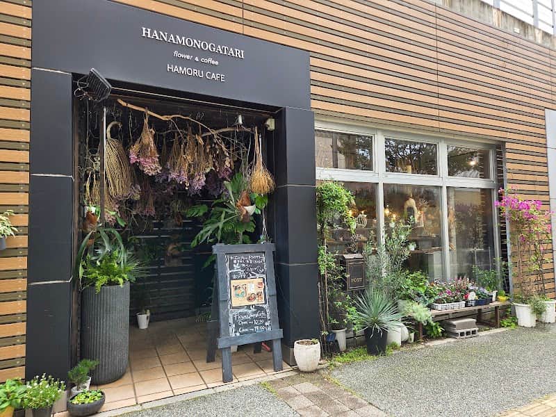 HANAMONOGATARI + HAMORU CAFEの店内風景