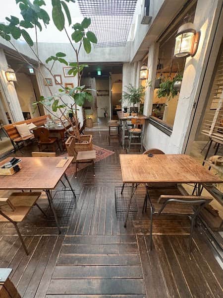 ハチトバーブの店内風景