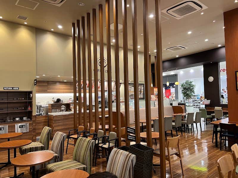 CAFE de CRIE カフェ・ド・クリエ ピエリ守山店の店内風景