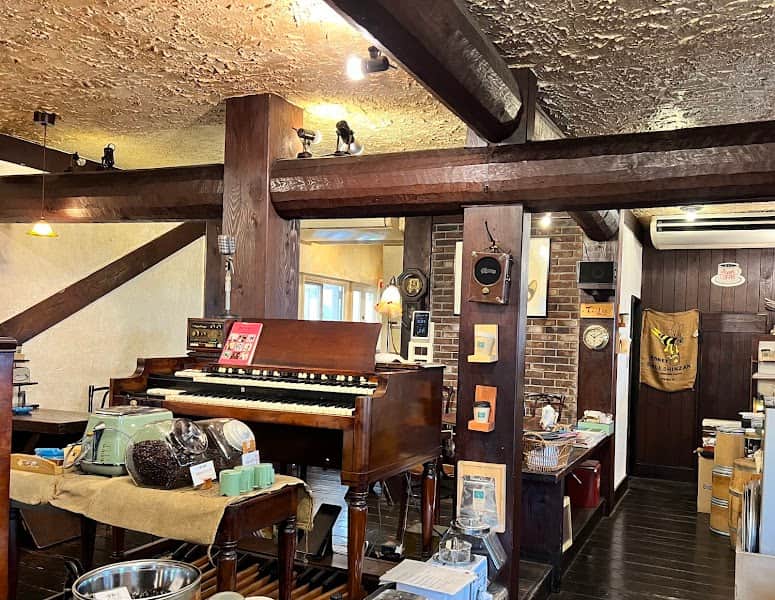 井戸の店内風景