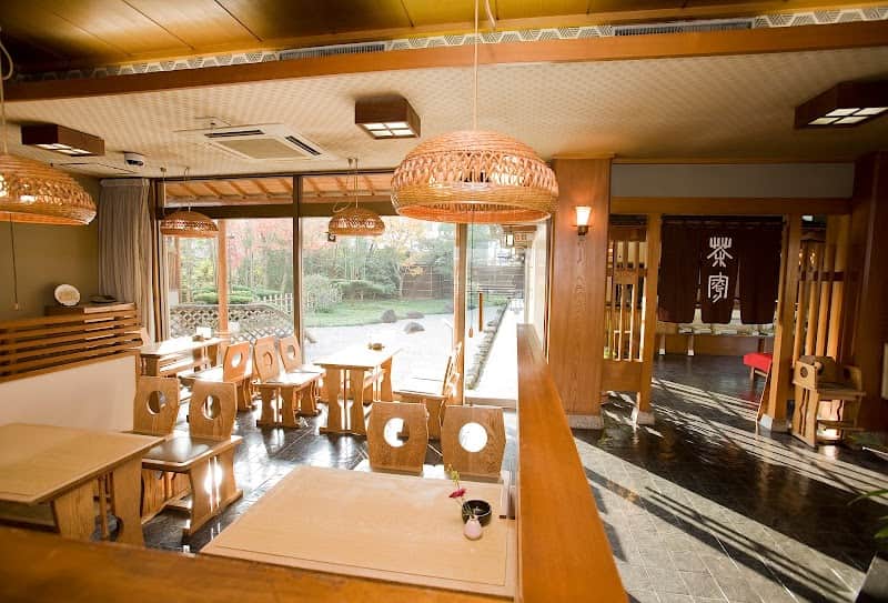 白玉屋榮壽 本店の店内風景