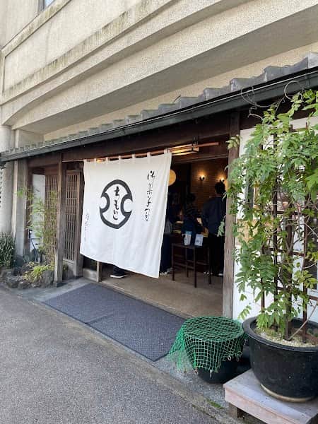 ちもと 滝通り本店の店内風景