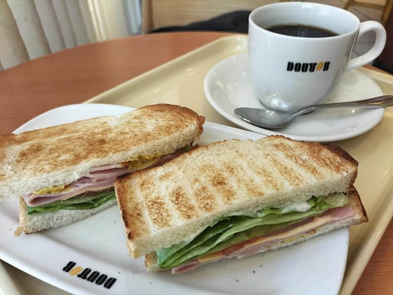 ドトールコーヒーショップ　名古屋セントラル病院店の店内風景