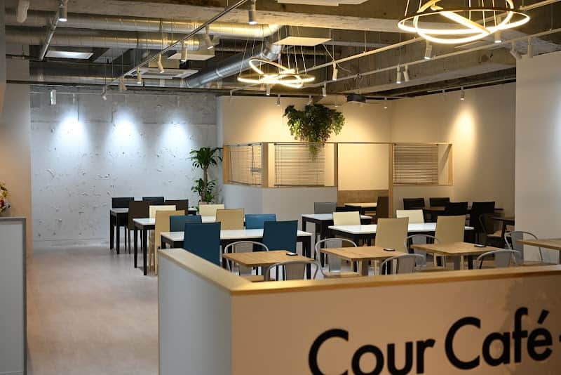 Cour Cafe ＋の店内風景
