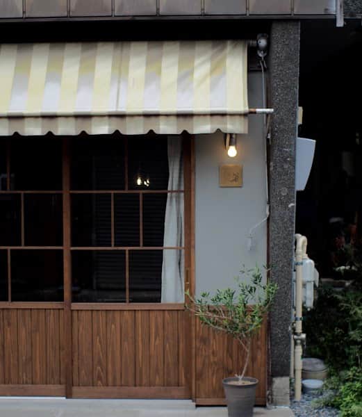 café hoyoの店内風景