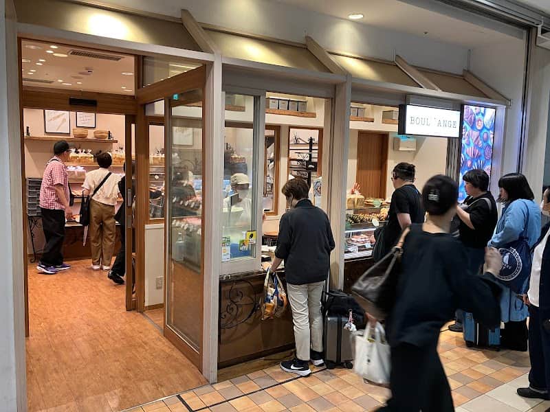 BOUL'ANGE エキュート品川店の店内風景