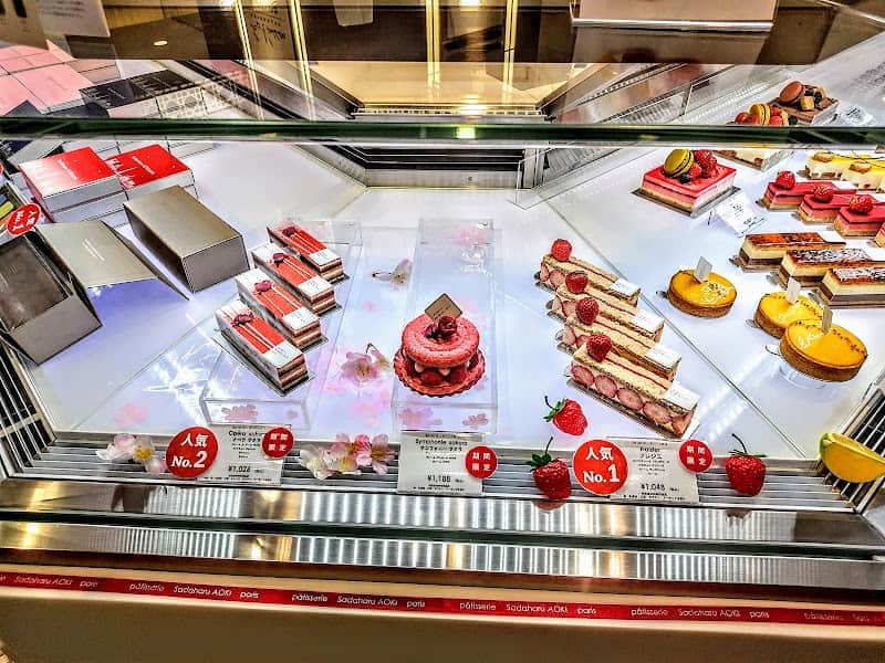 パティスリー・サダハル・アオキ・パリ 渋谷ヒカリエ店の店内風景