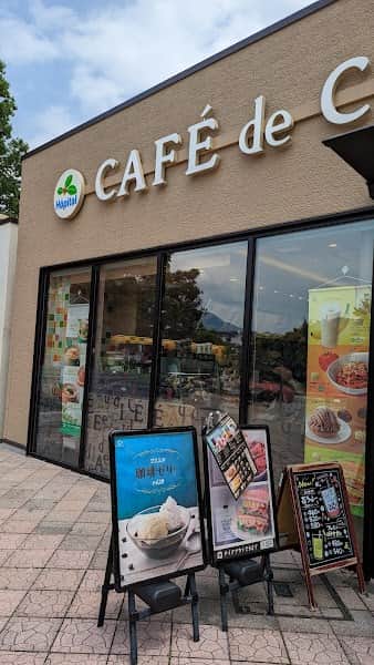 カフェ・ド・クリエ ホピタル 静岡県立総合病院店の店内風景