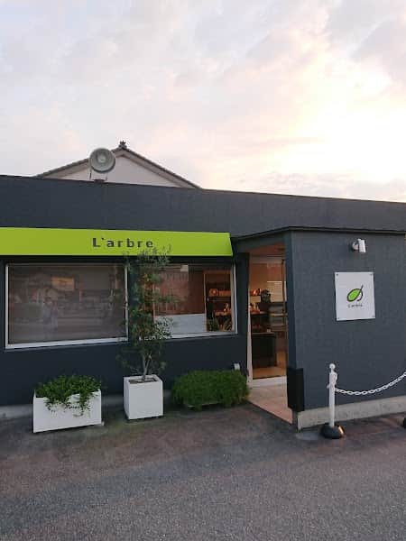 ラルブルの店内風景