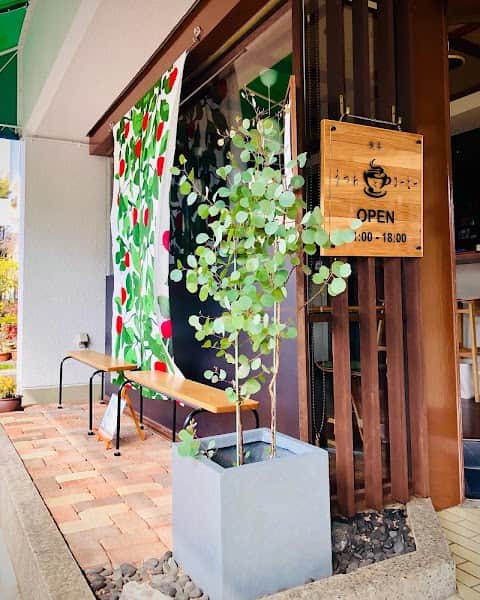 うつわとコーヒーの店内風景