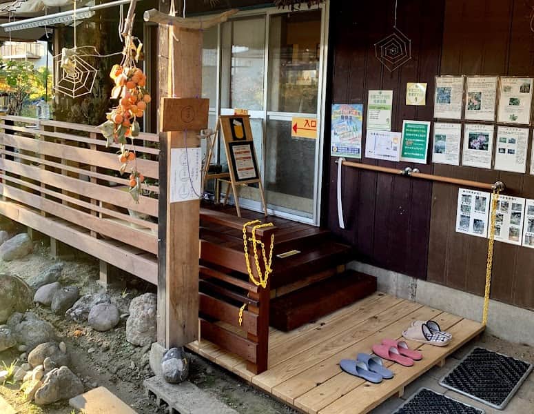 きいろいポケットの店内風景
