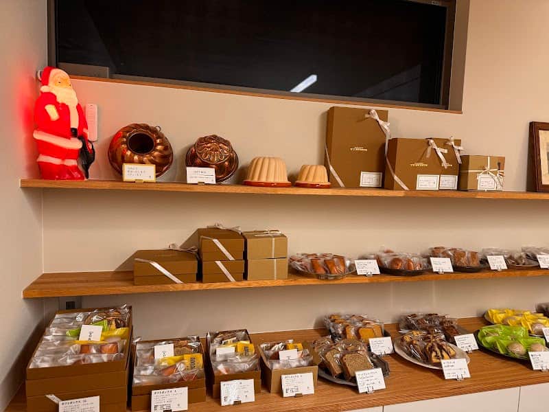 YU SWEETS cake & bakeの店内風景