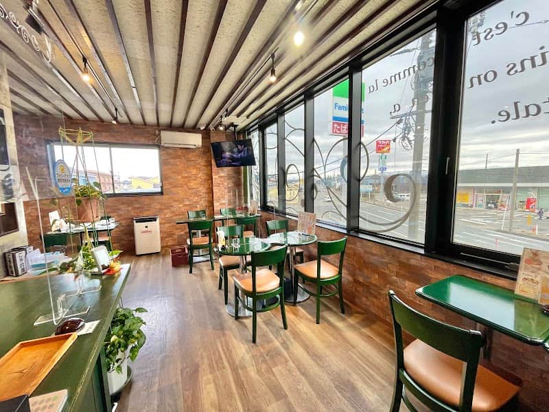 Un petit parfumの店内風景
