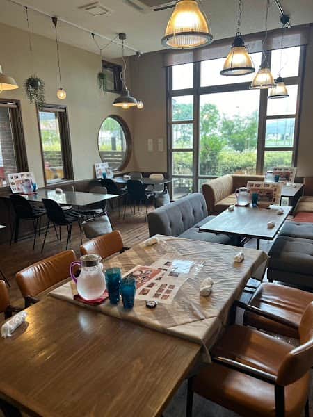 Tsunagiの店内風景