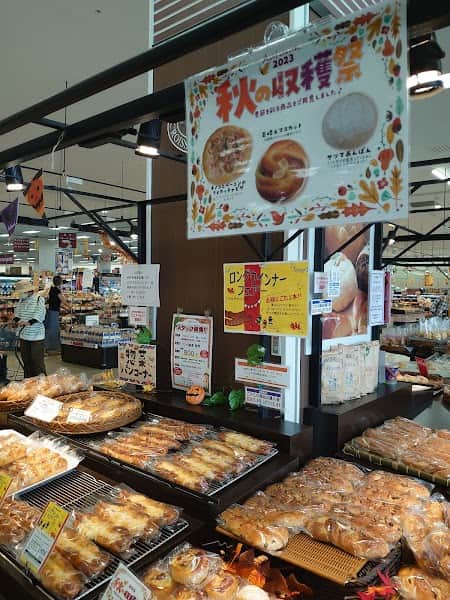 パン工場大牟田店の店内風景