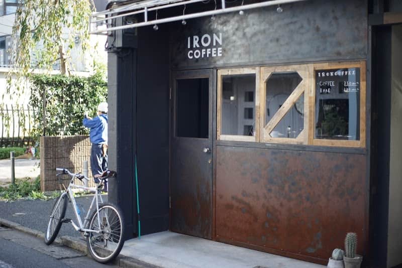 IRON COFFEEの店内風景