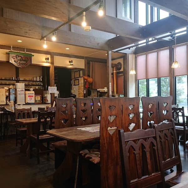 サタディサンの店内風景