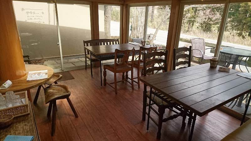 やまのパン屋しゃっぽの店内風景