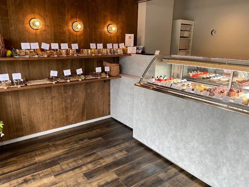 Patisserie Largo パティスリーラルゴの店内風景