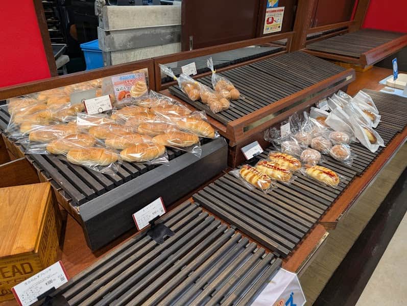 ベルナール琵琶店の店内風景