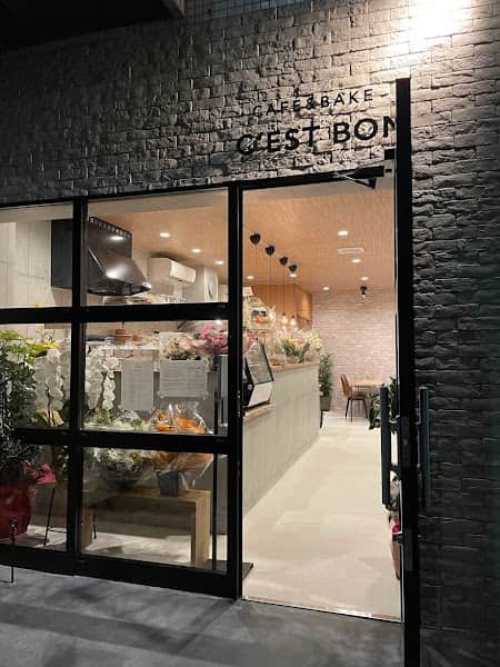 CAFÉ & BAKE C’EST BON カフェアンドベイク セボンの店内風景