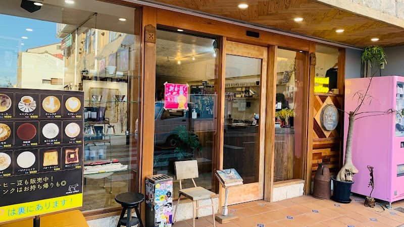 ocami coffee (オオカミコーヒー)の店内風景