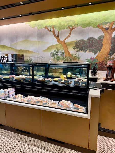 スターバックスコーヒー 丸の内オアゾ店の店内風景