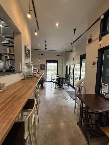 THE MORNING FOLKS OSHIAGE Coffee & American Breakfastの店内風景