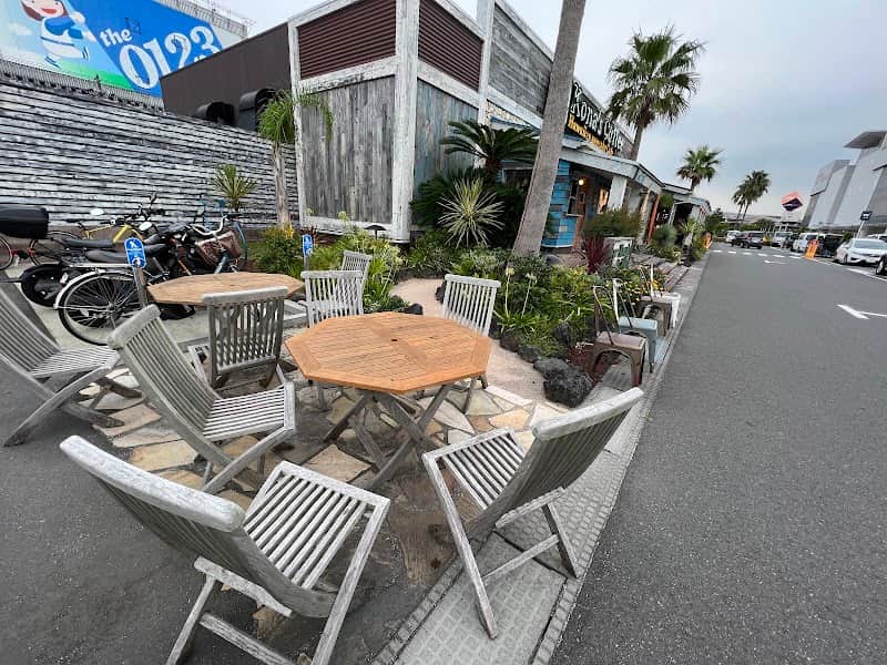 コナズ珈琲 幕張の店内風景
