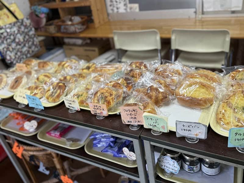 ベーカリーウィズの店内風景