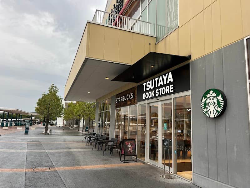 スターバックスコーヒー させぼ五番街店の店内風景