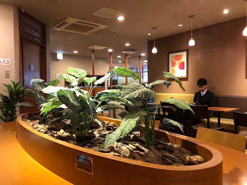 CAFE de CRIE カフェ・ド・クリエ 名駅西口店の店内風景