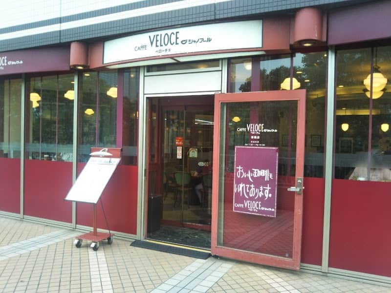 CAFFE VELOCE 幕張店の店内風景