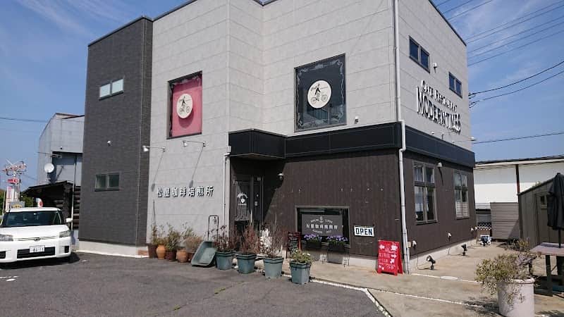 モダンタイムスの店内風景