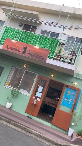 Ainomi Bakeryの店内風景