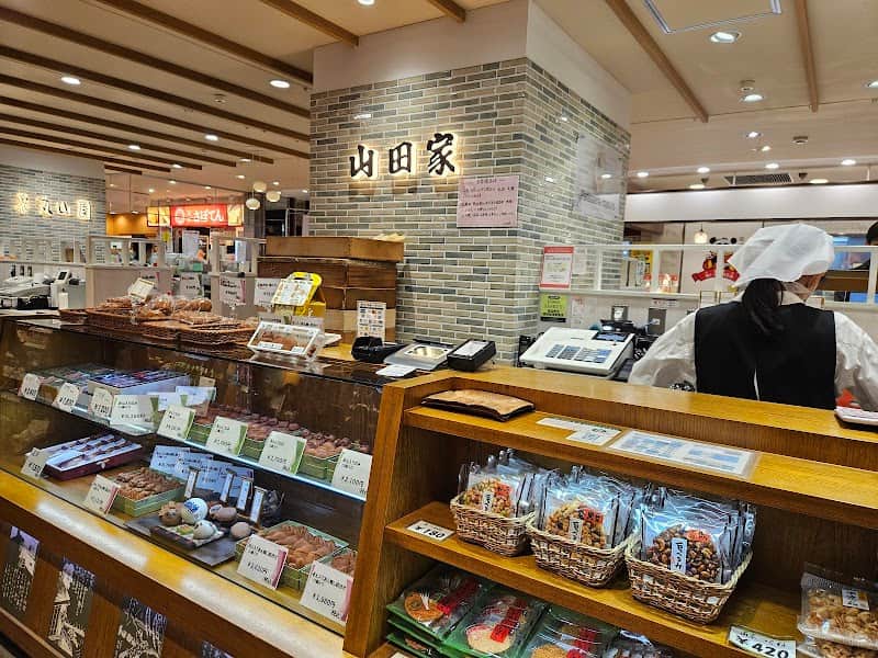 山田家 テルミナ店の店内風景