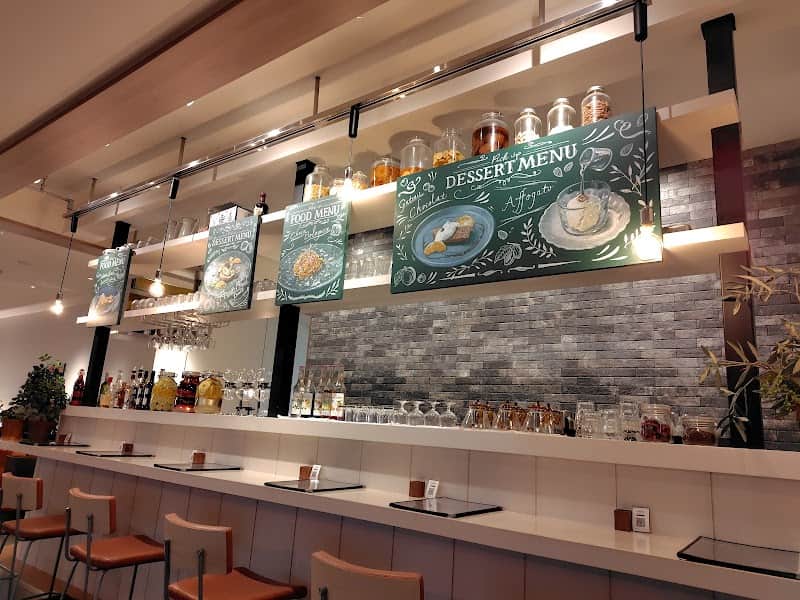 CAFÉ CINNAMONの店内風景