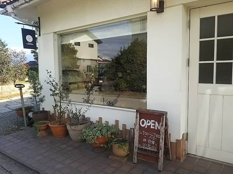Bäckerei KURAMOTO（ベッカライ クラモト）の店内風景