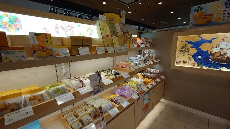 文明堂 シャポー市川店の店内風景