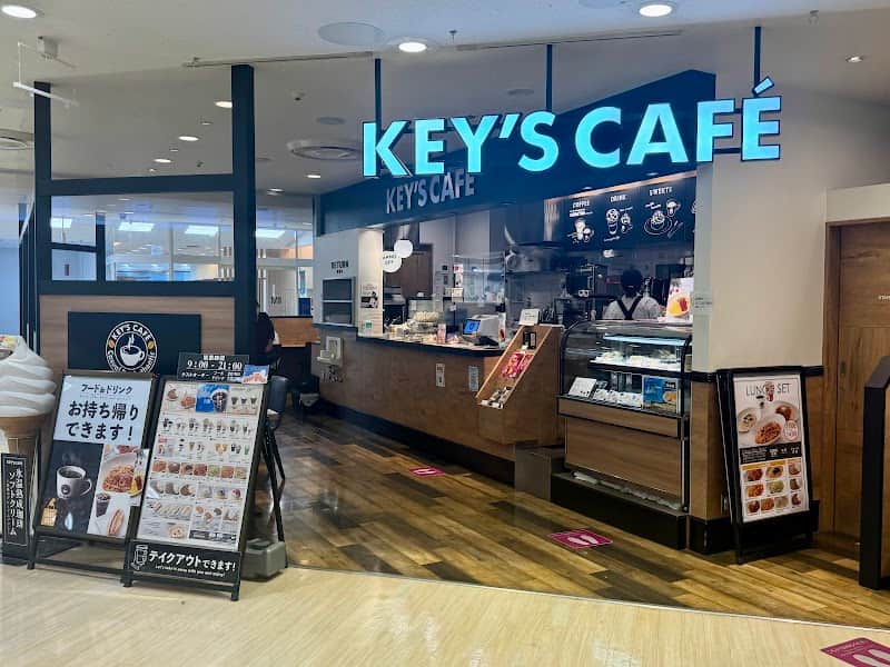 KEY'S CAFÉ 稲毛海岸店の店内風景