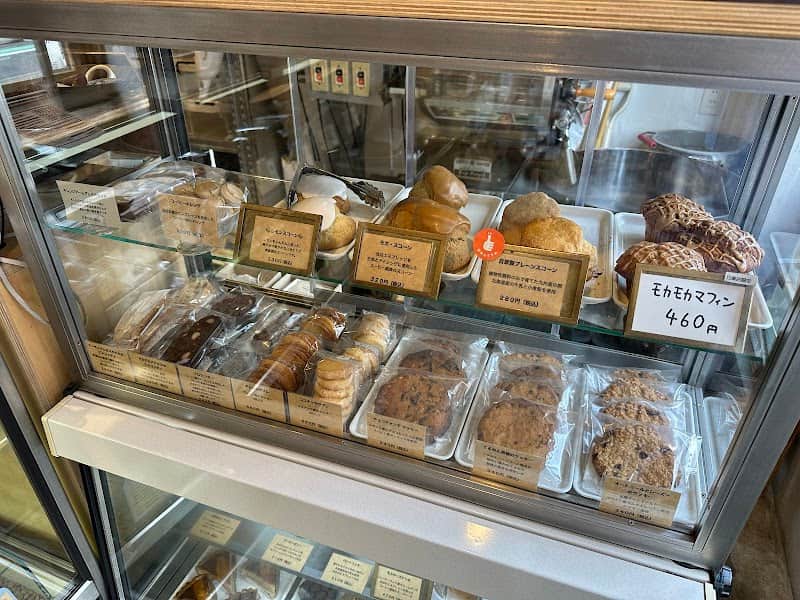 テラコーヒー 白楽店の店内風景