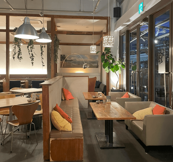 マザームーン・カフェ 六甲店の店内風景