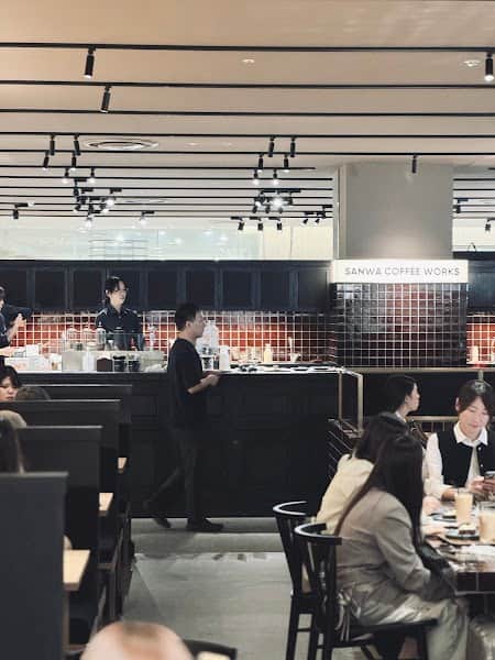 SANWA COFFEE WORKS（サンワコーヒーワークス）ルクア1100店の店内風景